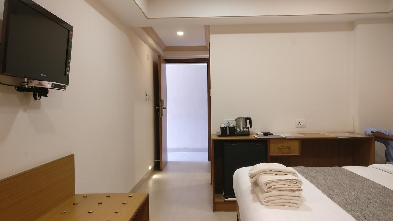 赛伊大楼酒店 普塔帕蒂 外观 照片